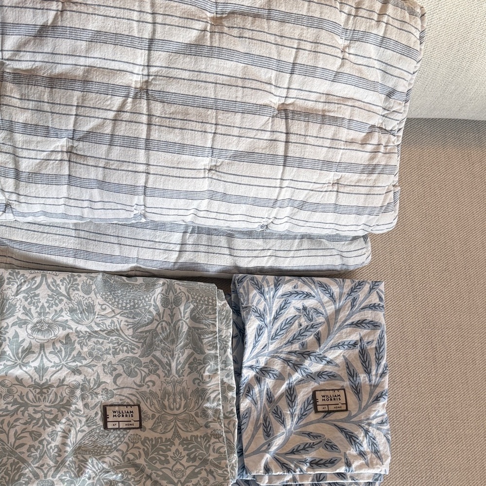 Bundle of 3 pillowcases sets. William Morris and brooks brothers pillowcases